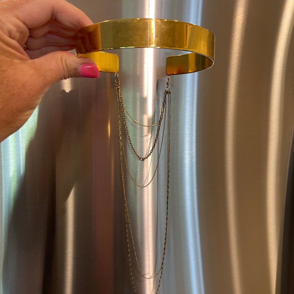 ⭐️⭐️Gold Collar Necklace with back of the neck chains!!⭐️⭐️